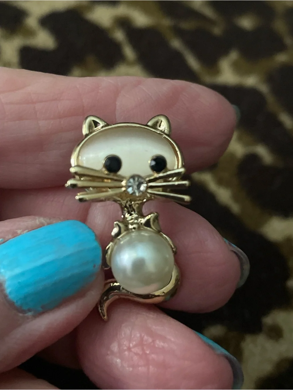 Gold Cat Pin Brooch with Pearl Accent